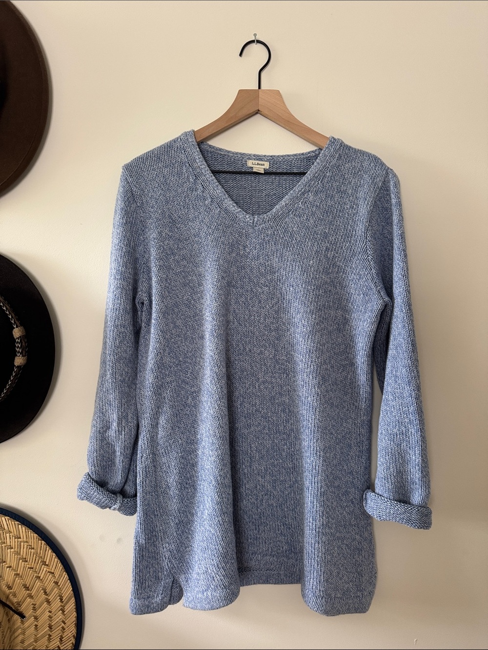 L.L.Bean • Cozy Light Blue V-Neck Tunic Sweater (Vintage)